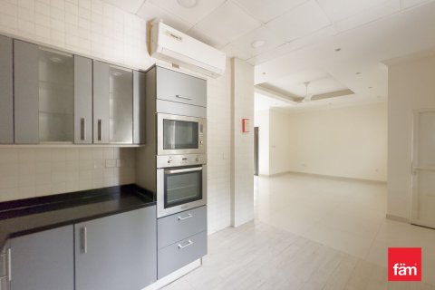 Vila u gradu Dubai, UAE 6 spavaće sobe, 555 m2 Br. 706121 - Slika 4
