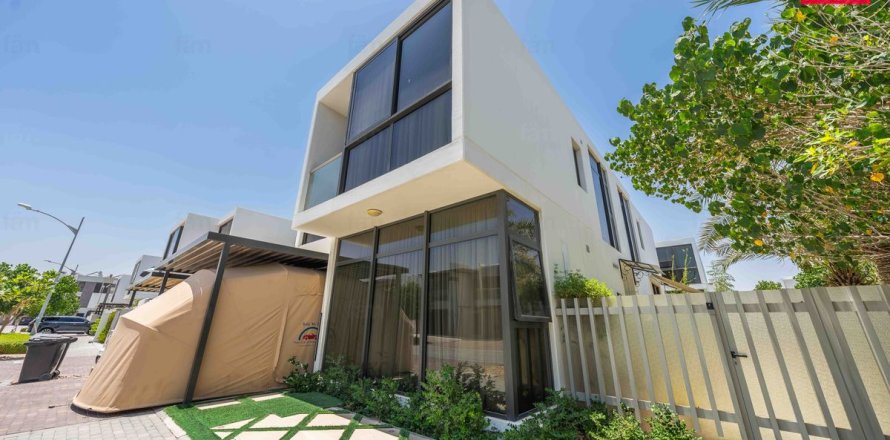 Villa itt: Dubai, EAE, 6 hálószoba, 404.9 m², azonosító: 714292