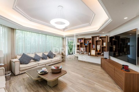Villa till försäljning i Arabian Ranches, Dubai, UAE 3 sovrum, 445.93 kvm Nr. 743543 - fotografi 25