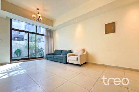 טאונהאוס להשכרה ב Mohammed Bin Rashid City, Dubai, איחוד האמירויות  3 חדרי שינה, 187.2 מ"ר, מספר 733804 - תמונה 2