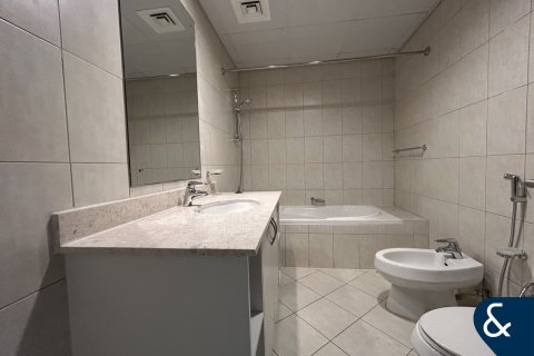 Apartman u gradu Motor City, Dubai, UAE 3 spavaće sobe, 224 m2 Br. 670885 - Slika 13