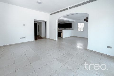 Vila di Jumeirah Village Triangle, Dubai, UAE 2 bilik tidur, 250 meter persegi № 741058 - foto 7