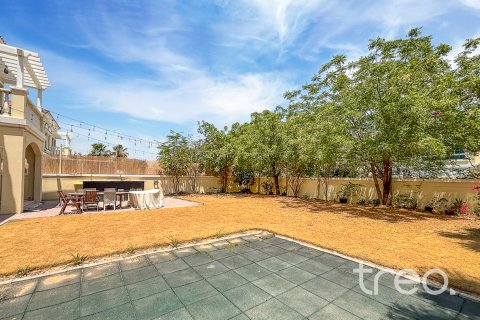 Vila di Jumeirah Village Triangle, Dubai, UAE 2 bilik tidur, 250 meter persegi № 741058 - foto 17