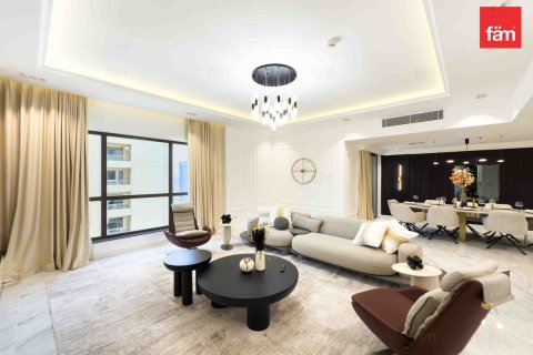 Apartment in Dubai, UAE 3 bedrooms, 175 sq.m. № 630489 - photo 10