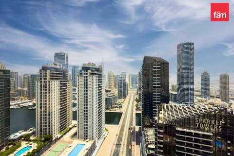 Apartment in Dubai, UAE 3 bedrooms, 175 sq.m. № 630489 - photo 1