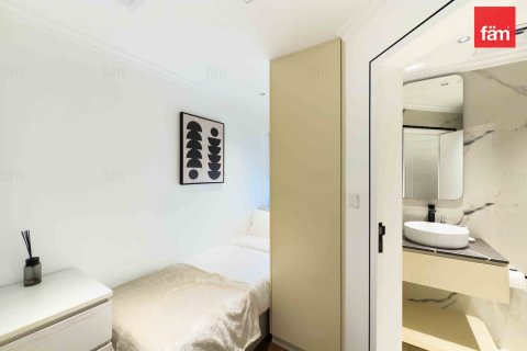 Apartment in Dubai, UAE 3 bedrooms, 175 sq.m. № 630489 - photo 18