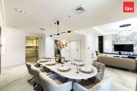 Apartment in Dubai, UAE 3 bedrooms, 175 sq.m. № 630489 - photo 24