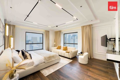 Apartment in Dubai, UAE 3 bedrooms, 175 sq.m. № 630489 - photo 29