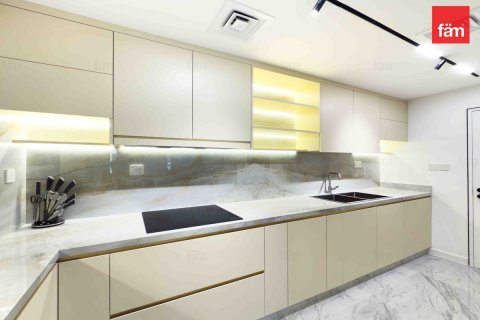 Apartment in Dubai, UAE 3 bedrooms, 175 sq.m. № 630489 - photo 19