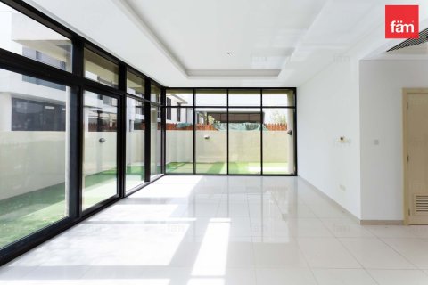 Villetta a schiera in affitto a Dubai, EAU 3 camere da letto, 253 mq. № 655789 - foto 2