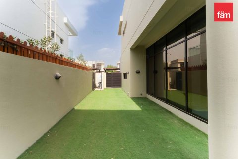 Villetta a schiera in affitto a Dubai, EAU 3 camere da letto, 253 mq. № 655789 - foto 12