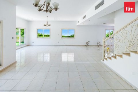 Vilë në Dubai, Emiratet e Bashkuara Arabe 4 dhoma gjumi, 501.5 m2. № 715407