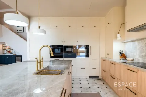 Apartman u Jumeirah Beach Residence, Dubai, UAE 2 spavaćih soba, 200 m2 Br. 738369 - fotografija 7