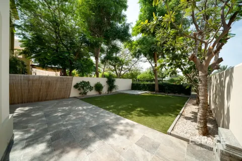 Vila v The Springs, Dubai, SAE 3 spálne, 228 m2 č. 738372 - Fotografia 17