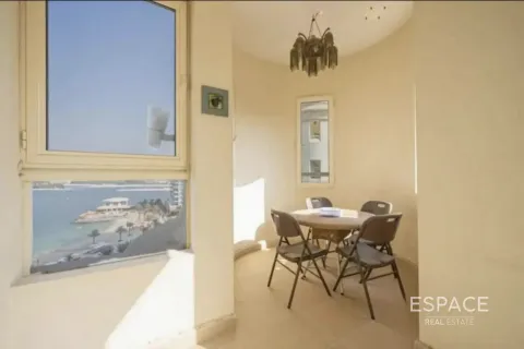 Apartament do wynajęcia w Palm Jumeirah, Dubai, ZEA 3 sypialnie, 199 mkw., nr 738371 - zdjęcie 3