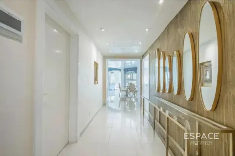 Korter asukohaga Palm Jumeirah, Dubai, AÜE: 3 magamistoaga, 199 m² Nr 738371