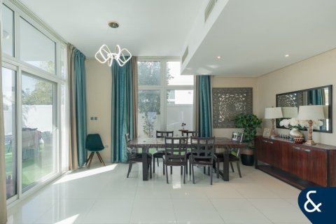 DAMAC Hills (Akoya by DAMAC), Dubai, UAE의 판매용 빌라 침실 6개, 322제곱미터 번호 697865 - 사진 7