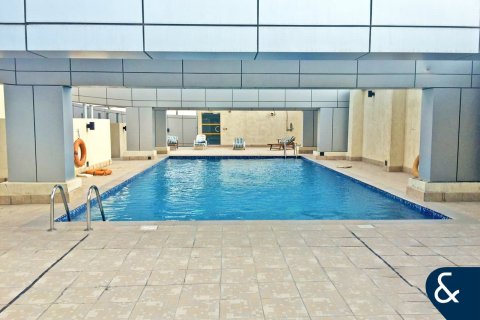 Huoneisto Jumeirah Lake Towers, Dubai, Arabiemiraatit 2 makuuhuonetta, 100 m2 № 688889 - kuva 10