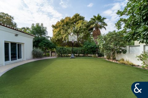 Motor City, Dubai, संयुक्त अरब अमीरात में विला, 4 बेडरूम, 399 वर्ग मीटर, संख्या 688891 - फ़ोटो 20