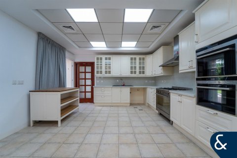 Motor City, Dubai, संयुक्त अरब अमीरात में विला, 4 बेडरूम, 399 वर्ग मीटर, संख्या 688891 - फ़ोटो 5