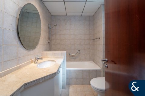 Motor City, Dubai, संयुक्त अरब अमीरात में विला, 4 बेडरूम, 399 वर्ग मीटर, संख्या 688891 - फ़ोटो 15