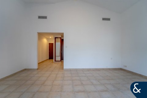 Motor City, Dubai, संयुक्त अरब अमीरात में विला, 4 बेडरूम, 399 वर्ग मीटर, संख्या 688891 - फ़ोटो 14