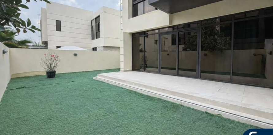 Villa em DAMAC Hills (Akoya by DAMAC), Dubai, EAU 3 quartos, 240 m2 № 688887