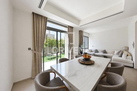 Vila u Arabian Ranches 2, Dubai, UAE 4 spavaćih soba, 271.37 m2 Br. 755855 - fotografija 4