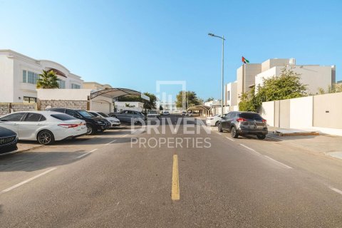 Land in Umm Suqeim, Dubai, UAE 1117.62 sq.m. № 755850