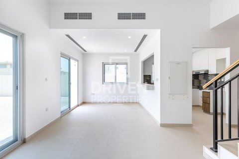 Vilă de vânzare în Dubai Land, Dubai, EAU 4 dormitoare, 330.36 mp.  №755856 - poză 3