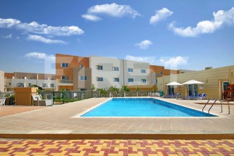 Vilë në Al Reef, Abu Dhabi, Emiratet e Bashkuara Arabe 2 dhoma gjumi, 170.2 m2. № 731440 - Foto 15