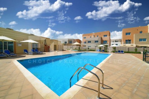 Vila v Abu Dhabi, SAE 2 spálne, 170.2 m2 č. 731446