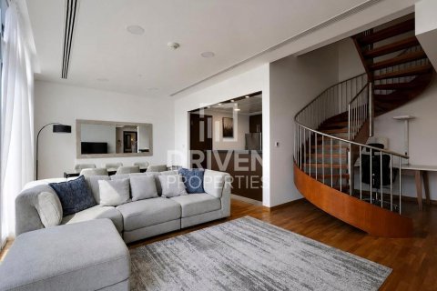 Apartman u DIFC, Dubai, UAE 2 spavaćih soba, 144.84 m2 Br. 759715 - fotografija 3