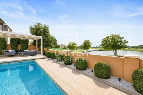 Vilă de închiriat în Jumeirah Golf Estates, Dubai, EAU 5 dormitoare, 817.83 mp.  №759717 - poză 9