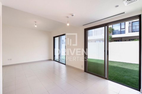 Casa urbana para arrendamento em Dubai South (Dubai World Central), Dubai, EAU 4 quartos, 295.15 m2 № 759713 - foto 4
