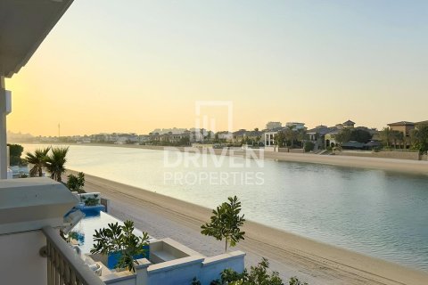Vilë në Palm Jumeirah, Dubai, Emiratet e Bashkuara Arabe 5 dhoma gjumi, 622.36 m2. № 759711 - Foto 12