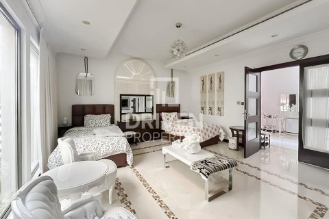 Vilë në Palm Jumeirah, Dubai, Emiratet e Bashkuara Arabe 5 dhoma gjumi, 622.36 m2. № 759711 - Foto 5