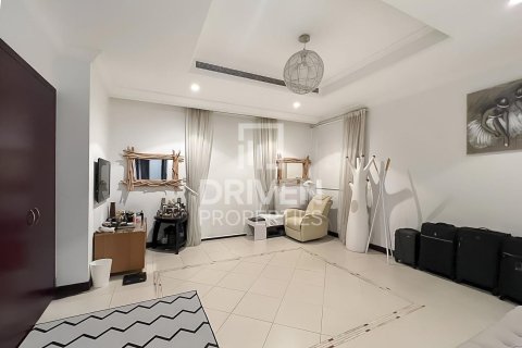 Vilë në Palm Jumeirah, Dubai, Emiratet e Bashkuara Arabe 5 dhoma gjumi, 622.36 m2. № 759711 - Foto 23