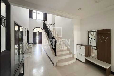 Vilë në Palm Jumeirah, Dubai, Emiratet e Bashkuara Arabe 5 dhoma gjumi, 622.36 m2. № 759711 - Foto 4