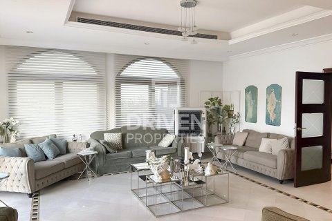 וילה ב Palm Jumeirah, Dubai, איחוד האמירויות 5 חדרי שינה, 622.36 מ