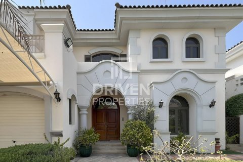 Vilë në Palm Jumeirah, Dubai, Emiratet e Bashkuara Arabe 5 dhoma gjumi, 622.36 m2. № 759711 - Foto 19
