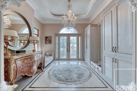 Villa à vendre à Emirates Hills, Dubai, EAU 5 chambres, 836.13 m2 № 747152 - photo 2