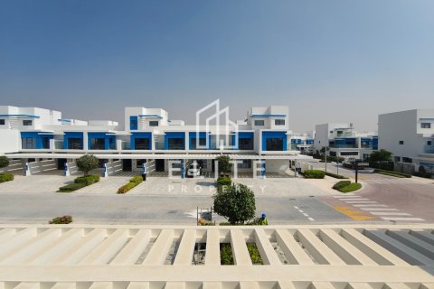 Kuća u nizu u gradu Dubai, UAE 4 spavaće sobe, 211 m2 Br. 659399 - Slika 3
