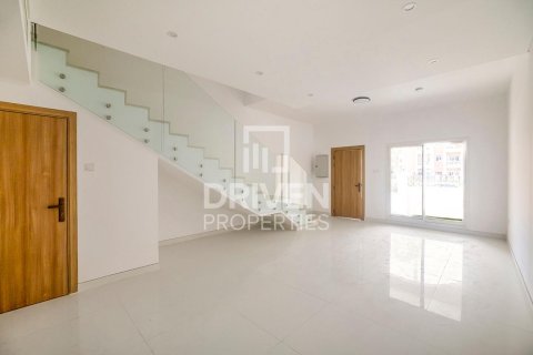 Müüa ridamaja asukohaga Jumeirah Village Circle, Dubai, AÜE: 4 magamistoaga, 376 m² Nr 654721 - pilt 3