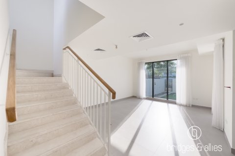 Villa in Dubai Hills Estate, UAE 3 bedrooms, 212 sq.m. № 754887 - photo 2