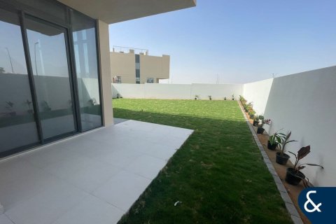 Villa en alquiler en Dubai South (Dubai World Central), Dubai, EAU 4 dormitorios, 397 m2 № 666249 - foto 2