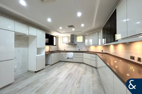 וילה להשכרה ב Palm Jumeirah, Dubai, איחוד האמירויות 4 חדרי שינה, 1245 מ"ר, מספר 666251 - תמונה 4