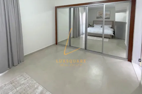 Huvila Jumeirah Village Circle, Dubai, Arabiemiraatit 4 makuuhuonetta, 201 m2 № 658769 - kuva 7