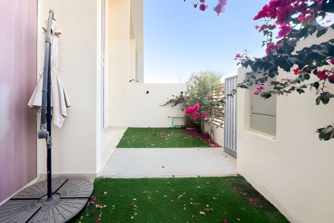 Városi lakóépület itt: Dubai Land, EAE, 3 hálószoba, 143.06 m², azonosító: 748930 - fénykép 4