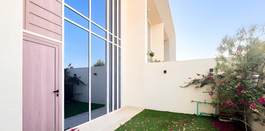 Városi lakóépület itt: Dubai Land, EAE, 3 hálószoba, 143.06 m², azonosító: 748930